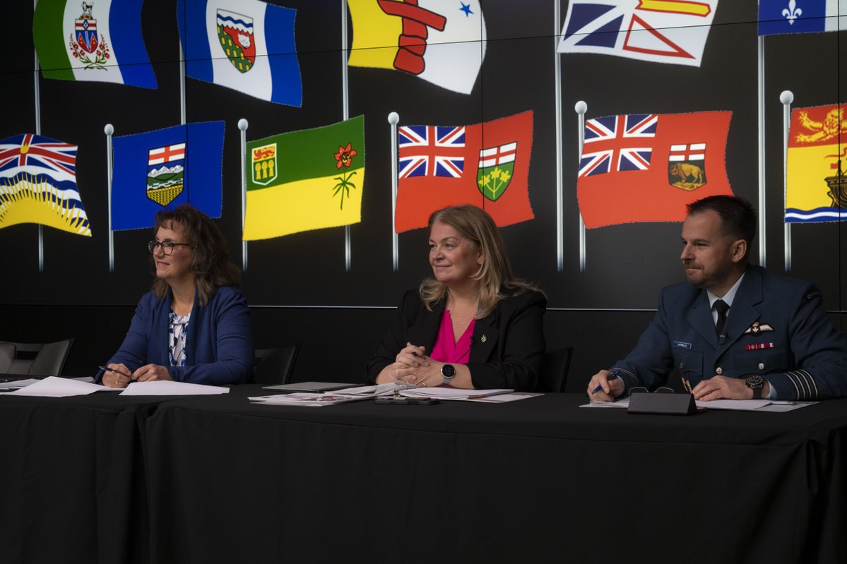 ForcesCanada's tweet image. Aujourd&apos;hui, des dirigeants du MDN/des FAC ont travaillé avec les provinces/territoires pour améliorer la réinstallation des membres et de leurs familles : services de garde, soins de santé, logement, éducation et emploi des conjoints.
canada.ca/fr/ministere-d…

#CanadaSansFaille