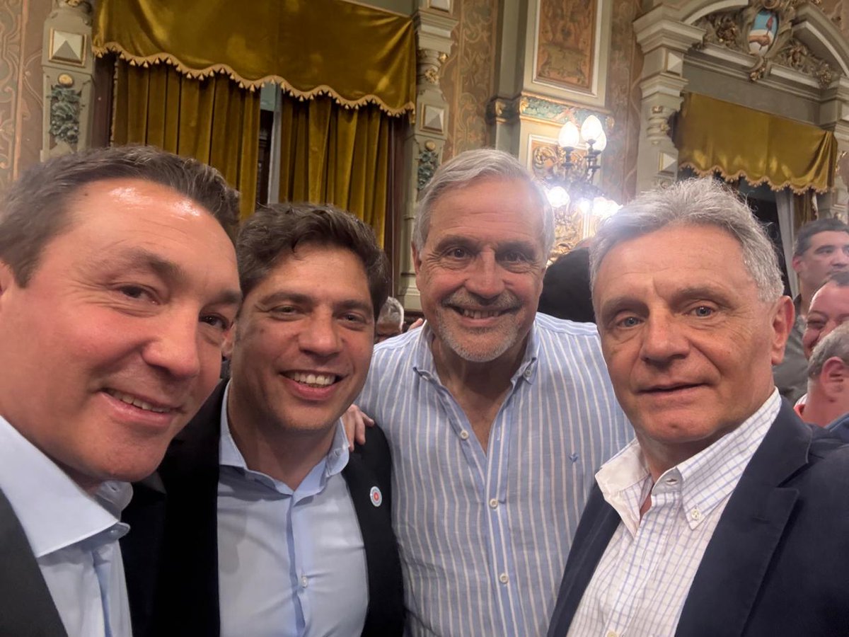 ▪️ Acompañamos al gobernador Axel Kicillof en el nuevo pedido público a la oposición para que tenga sanción la ley que autoriza a la PBA a acceder al crédito.

▪️ Se trata de seguir haciendo obras, invirtiendo en educación, salud y seguridad tal como lo necesitan 17,5 millones de