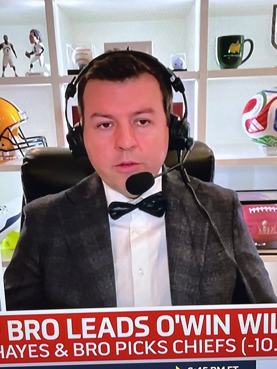 RECORD :

HAYES, BRO &amp; O ( +10 ) :

22 - 17 - 1

NOODLESON ( Owned by <a href="/JayOnrait/">Jay Onrait</a> ) : 

17 - 22