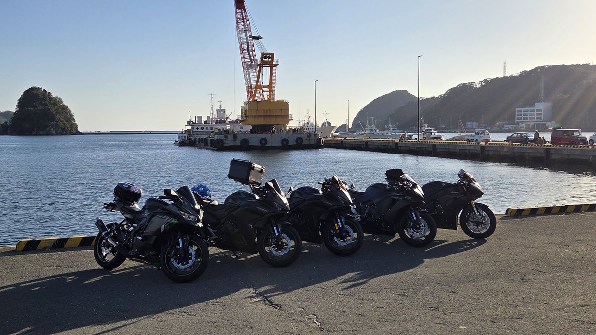 SatoC400R's tweet photo. 寒かったけど楽しかった✨🏍

400キロは流石に疲れたꉂ🤣𐤔

  #マット会 https://t.co/C4A3JCnSL0