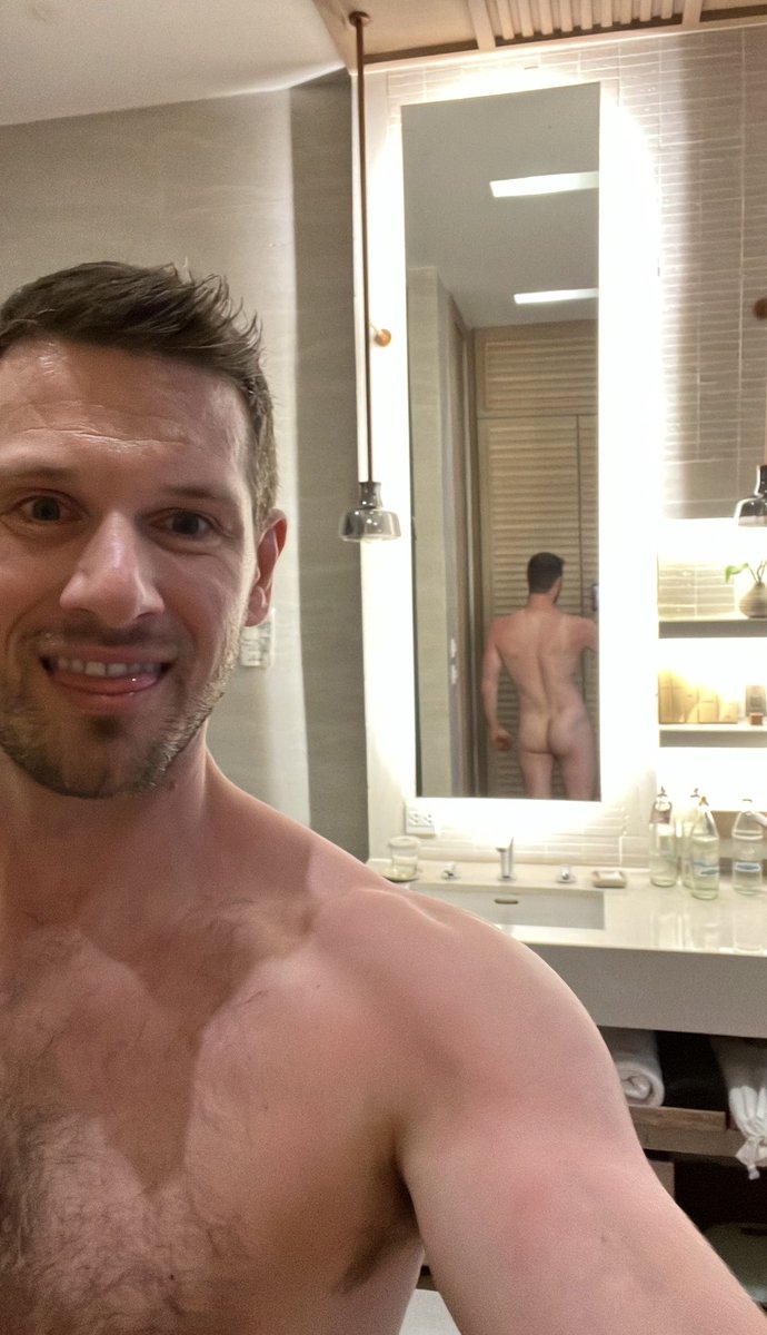 thomas57329323's tweet photo. @nudegaylodging @peternuhl Happy to host you in Hamburg https://t.co/meLug43JYk