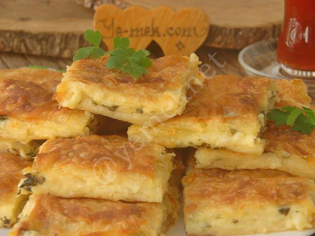 Gerçek su böreği tadında ama yapımı çok daha kolay, çabucak hazırlanan kat kat nefis bir börek 😍🥟

Tarifine burdan bakabilirsiniz; 
ye-mek.net/tarif/yalanci-…