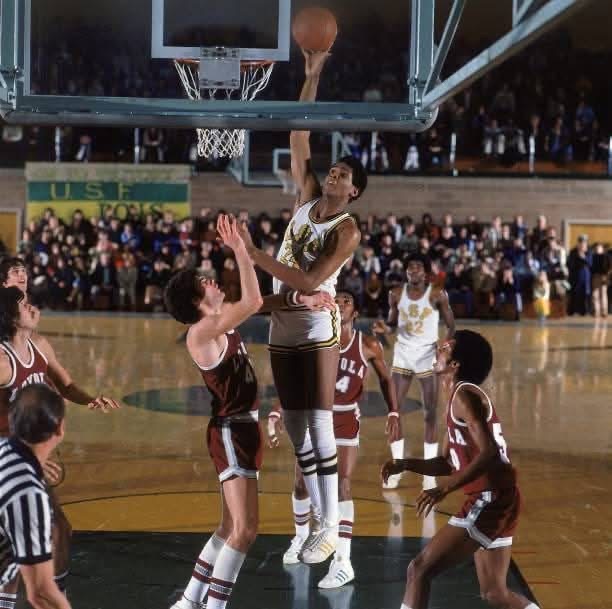 paulieknep's tweet image. Bill Cartwright at USF.