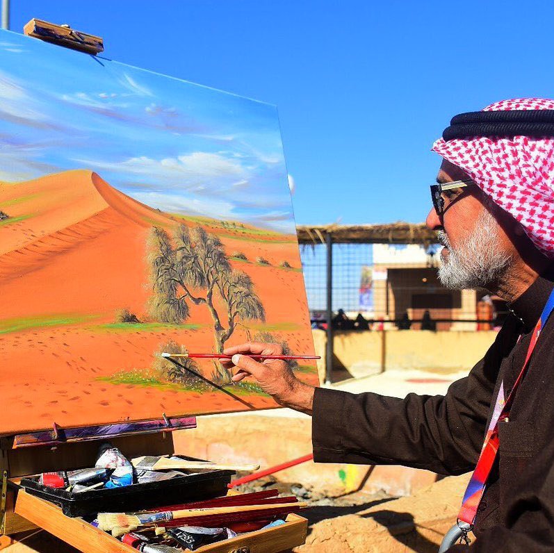 AbAl3tibi's tweet photo. إهداء للفنان التشكيلي / 
#صالح_النقيدان 
بمناسبة خروجه سالماً معافى .. 
كل الدعاء للي طلع بالسلامه 
وأسعد قلوب ٍ ترتقب له وترجيه
أبو علي راع الوفاء والشهامه
قرم ٍ على الجزلات ربي مقدّيه 
كله رضا كله كرم وابتسامه 
كله سماحه وأجمل الطيب كاسيه
دمث الجناب اللي يثمّن كلامه
ومجمل ٍ داره وربعه وناصيه 
له منزل ٍ بين القيم والفخامه 
الحب ساسه والمبادي معانيه
نفخر بجهده وبوفاه ومقامه
ونشيد به وبوقفته وبمباديه 
أبو علي اسم ٍ شمخ باحترامه
الله يطوّل في حياته ويبقيه