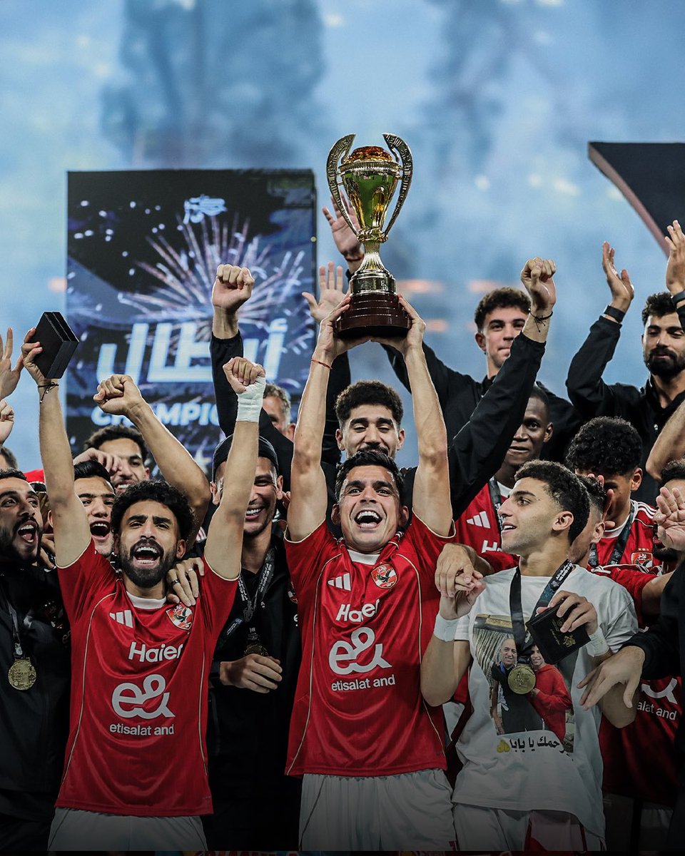 AlAhly's tweet photo. نوفمبر السعيد  ❤️✨ https://t.co/ZRaAAj0tKz