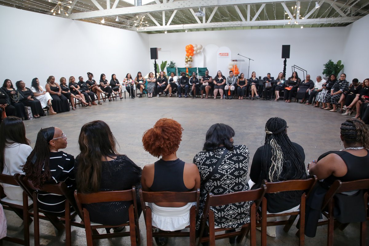 essie4justice's tweet photo. We're still feeling the love and power from our historic Fall 2025 Healing to Advocacy Graduation season! 🧡🎉 

Check out our latest blog for highlights from our biggest Healing to Advocacy cohort season to date: https://t.co/oYyqcjMhFp 

#SisterhoodIsPowerful #Leadership https://t.co/KIkiBgoTuH