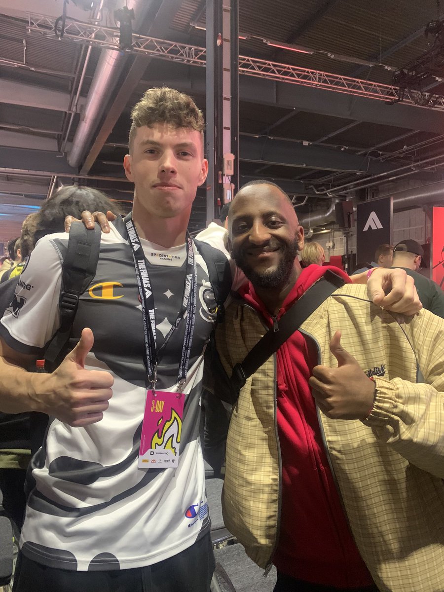 thehypecreator_'s tweet photo. @LuiBoolin @NotifyEpiphany @aztr4ct She got the angles correct, you’re looking beautiful 😍😂 https://t.co/YDtf2XCPH0