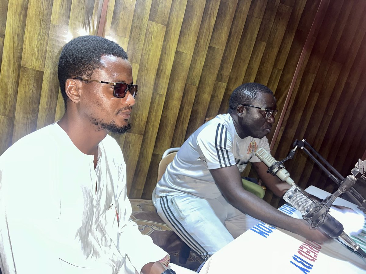 UnaidsGambia's tweet photo. We are calling all young people in Bansang to join the HIV sensitization program at the Bansang Youth Centre. Your health, your future. 🎙️✨
#Bansang #YouthCentre #HIVPrevention #Gambia #HealthMatters https://t.co/OP9AQh3C4u