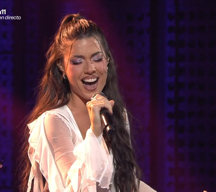 15_sergioc's tweet photo. Escuchar a Miriam de nuevo en el escenario 8 años después nos hace recordar lo pequeños que éramos cuando la vimos por primera vez #OTGala11 https://t.co/qDyhV3ZGhz
