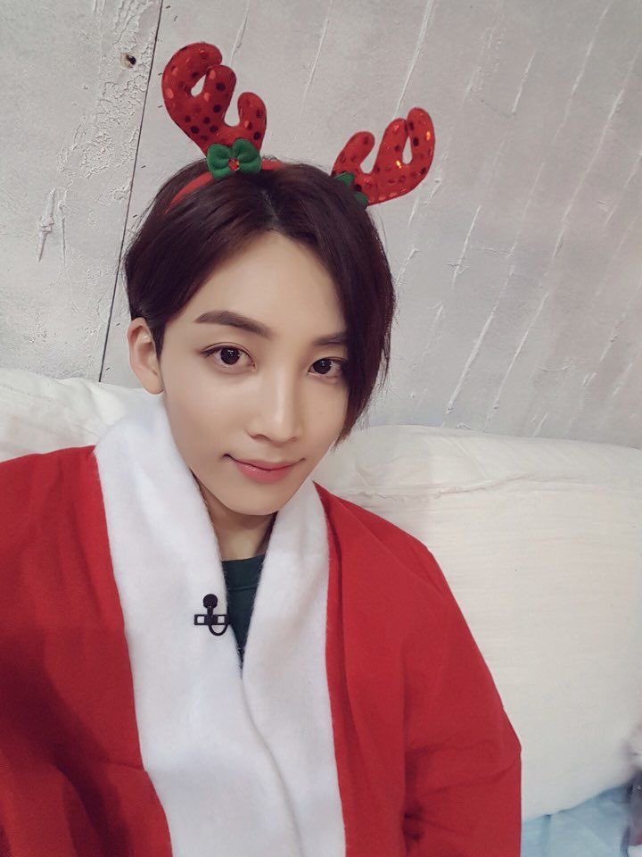 1567Kyo's tweet image. かわいいなぁ…ってぼんやり眺めてたけど、この時のトナカイさんか。

やっぱりかわいい♥️