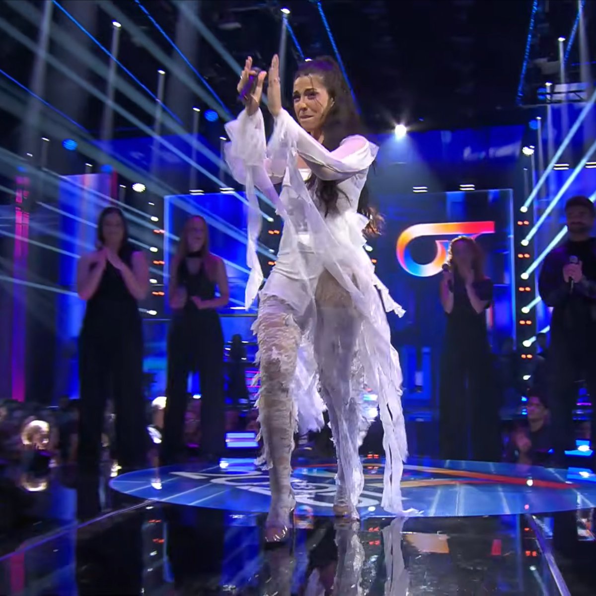 OT_Oficial's tweet image. ¿Hemos vivido un Déjà-vu? @miriamrmusic_ CRUZA LA PASARELA 👏🏻 Seguimos en DIRECTO en @primevideoes 👉🏻bit.ly/OT2025Gala11 #OTGala11