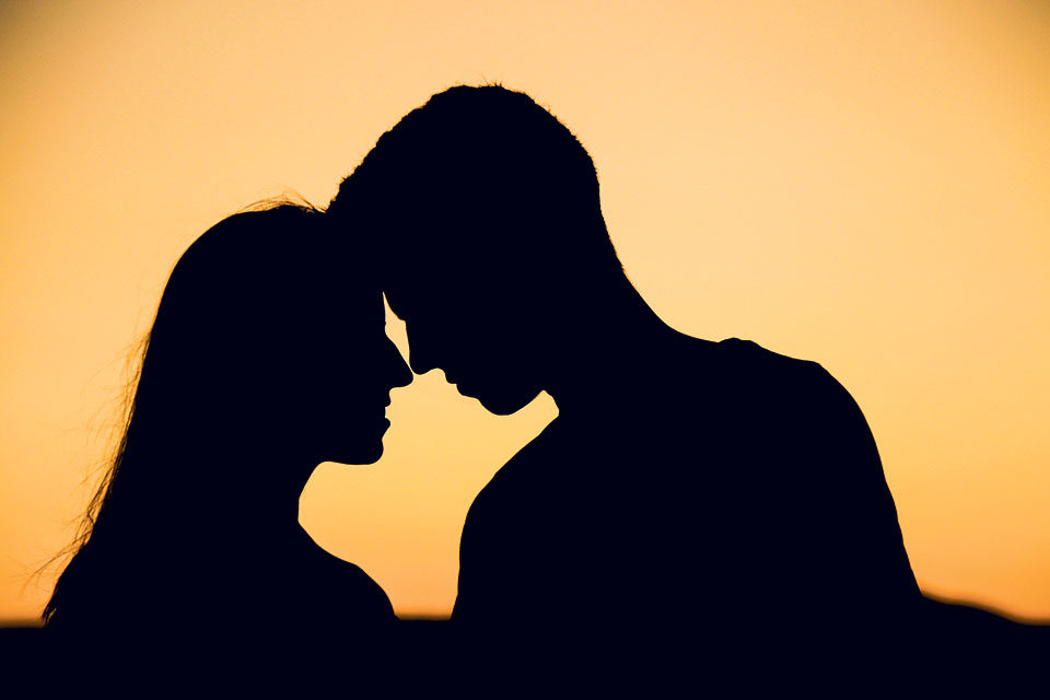 Kissing in the dark - "Do you miss me" - 2025
youtube.com/watch?v=beqVT8…
open.spotify.com/intl-es/track/…

In 5/4, compás 2+5+2+3+2