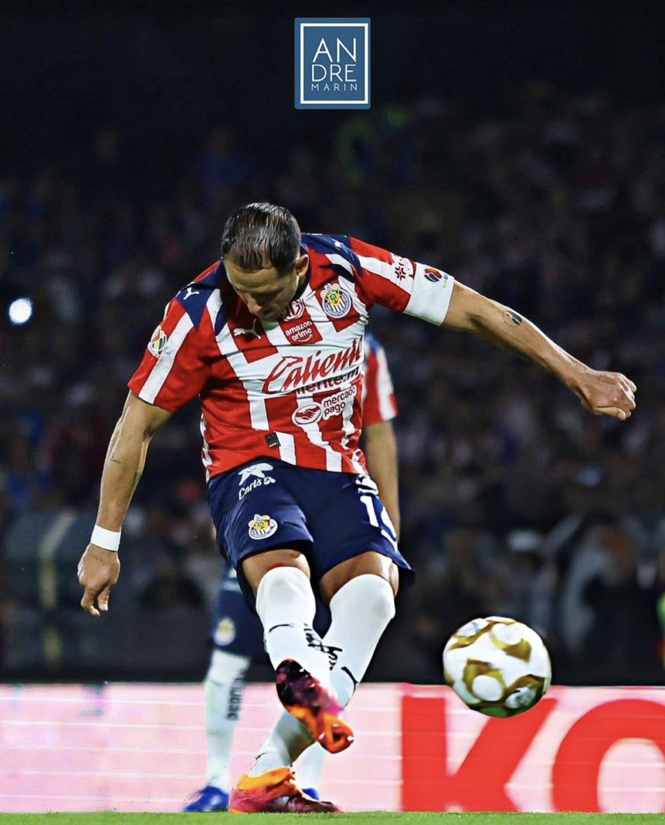 unookupar's tweet photo. @ElReyApostador_ si pretendes ser una leyenda no puedes tirar un penal así, todo es su culpa y tiro a la basura un pase a semis, el verdadero villano es este hombrecito que se quiso pintar de leyenda cuando es un muerto más.
Hace tiempo se debió haber retirado, ni siquiera como apoyo emocional. https://t.co/189jIYnz7V