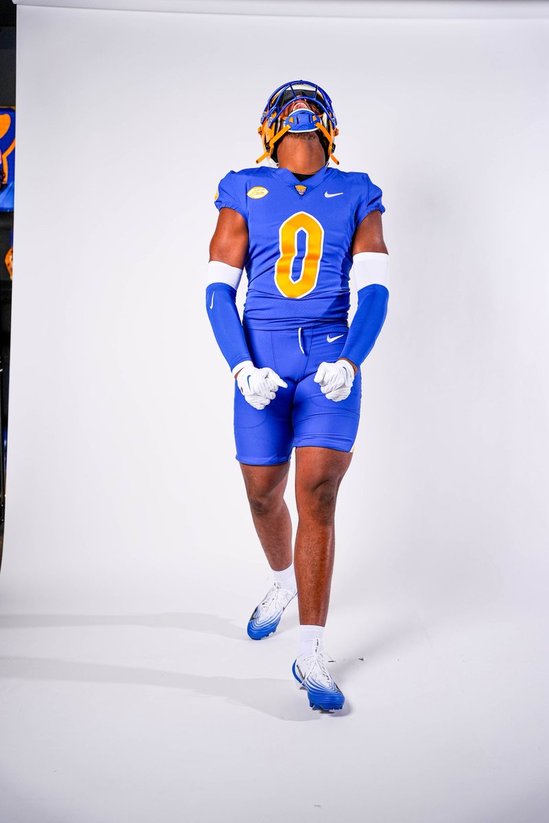 Jos8uaa's tweet photo. New beginnings !✍🏽 #H2P @Pitt_FB https://t.co/BZxAFy30cR