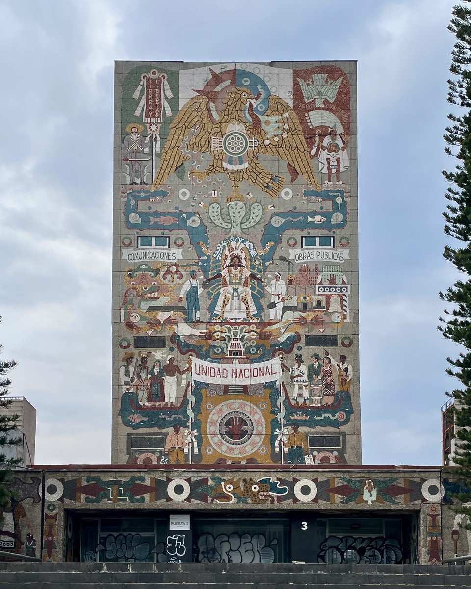 ExaArq's tweet image. Así como dice el Tweet original de @alejandrocsome, que vuelva la integración plástica, las texturas y el color en las paredes de los edificios.