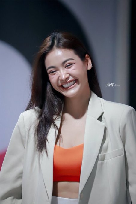 รอยยิ้มของสวาย🤍

SPARKLING STAR ENGFA02  
#อิงฟ้ามหาชน #EngfaWaraha 
#EngfaWaraha <a href="/EWaraha/">Engfa Waraha (ตัวจริง)</a>