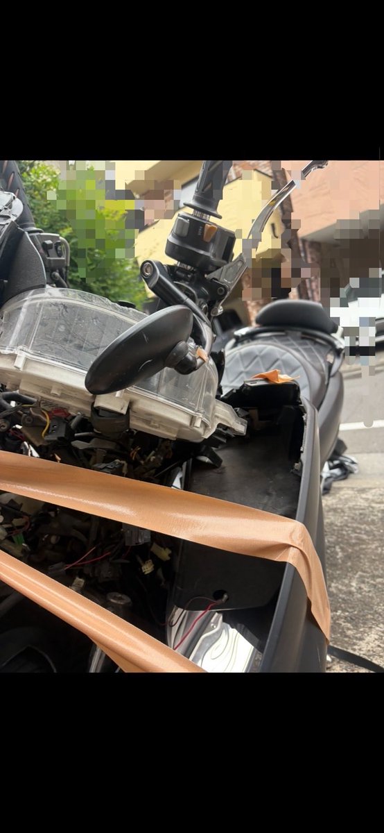 AMBINMAX155's tweet photo. マジェスティ250(4D9)の事故車
部品取りでほしい方いたら譲ります
ご連絡ください。
場所は東京になります。
引き取り限定です。
#バイク譲ります
#マジェスティ250
#4D9 https://t.co/SYA94eo1D9