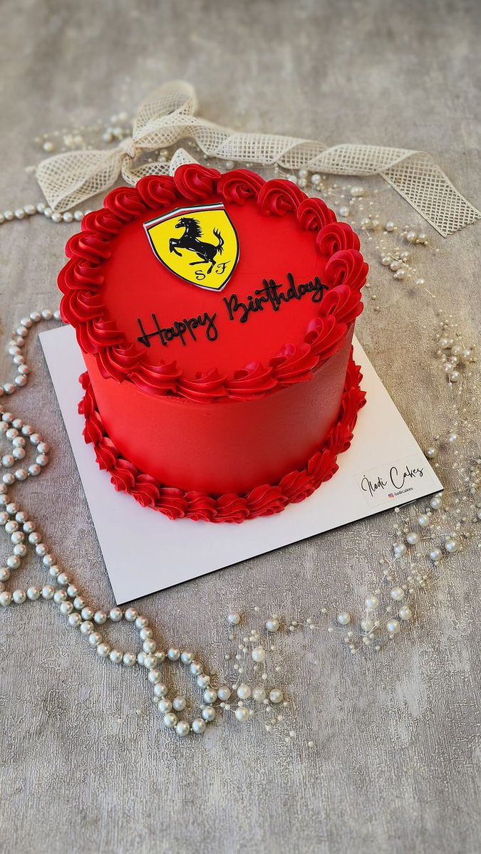 swift4lando's tweet image. chicas la torta d ferrari tiene un aura las d lando dan pena como vas a ser d mclaren la más linda q encontré es esa imagínense las otras