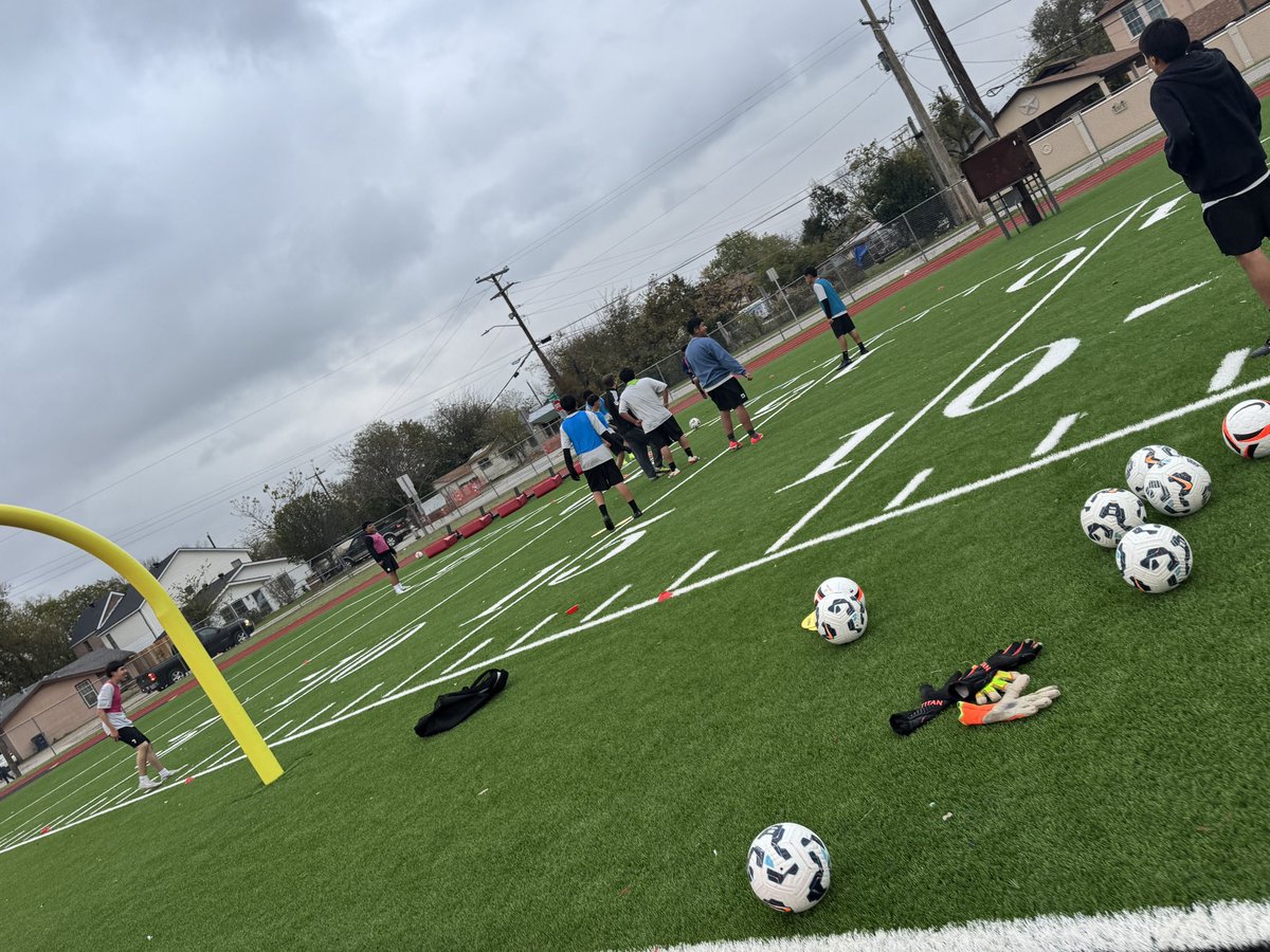 DHJboysSoccer's tweet photo. Back in action. Young team. Road to state starts today. #ProtectTheHill #RespectCommitCompete https://t.co/XBlqsf0PGx