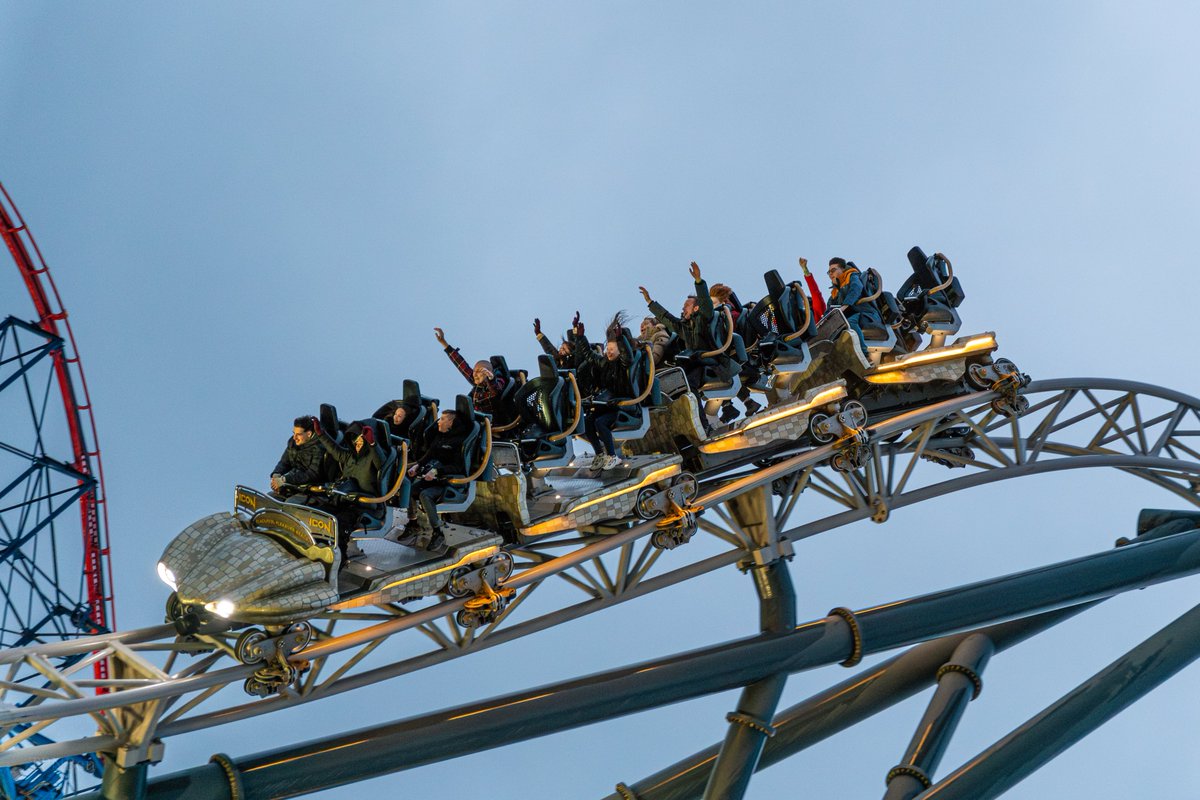 Ben 🎢🚂 tweet media