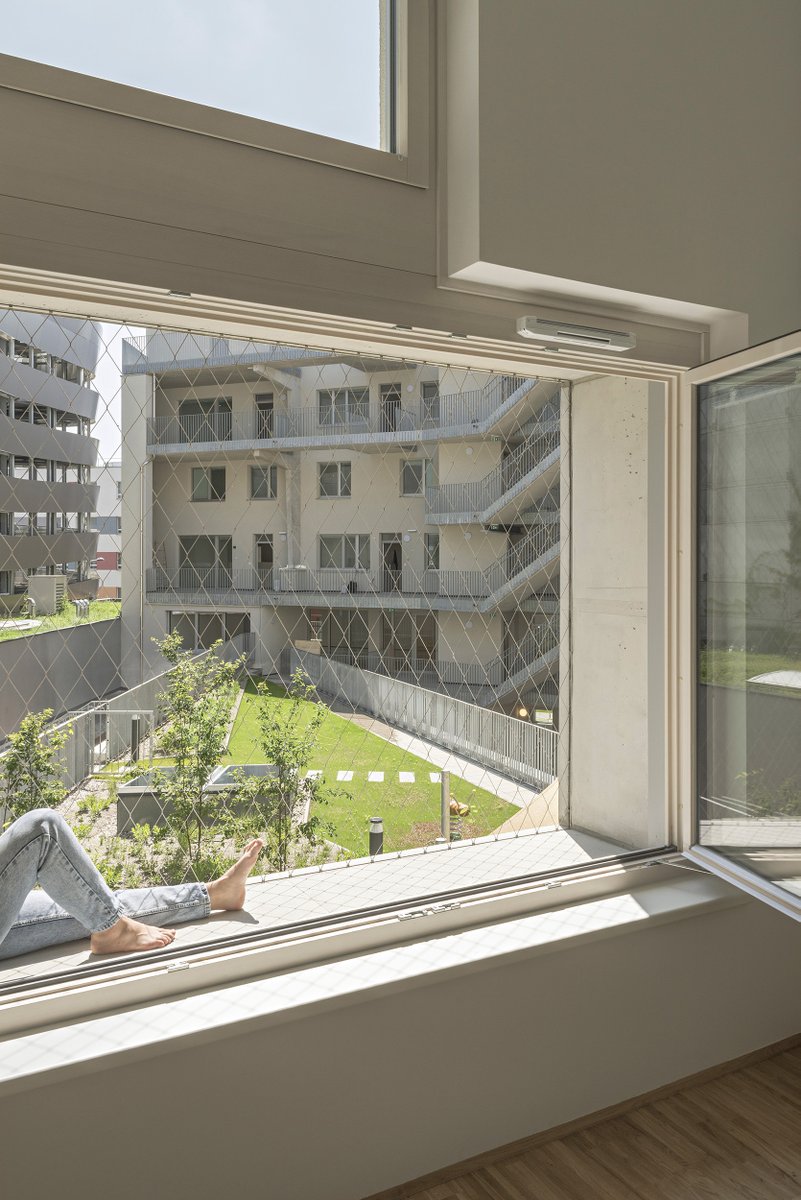 Architizer's tweet image. A cooperative housing model, the design pairs private studios with generous common rooms and an elevated urban balcony that ties living and working spaces into one interconnected system.

📍 Vienna, Austria #ArchitizerAwards
Project by: feld72 Architects
Details:…