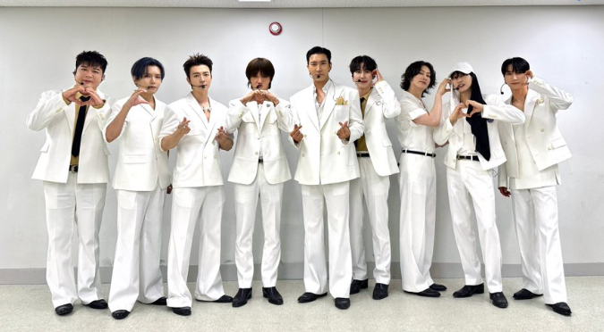 sujusapphire59's tweet image. 🚨HIGHER | 🏆2025 SBS INKIGAYO YEARLY HOT STAGE🏆

Final nominee  #SUPERJUNIOR 💙

Download 'HIGHER' APP and VOTE Every day💙

📅Voting Opens : December 2, 18:00 (KST)

10 RUBIES = 1 VOTE
Final results - 40% Mthly Hot Stage + 60% Annual Hot Stage Votes

#슈퍼주니어 @SJofficial