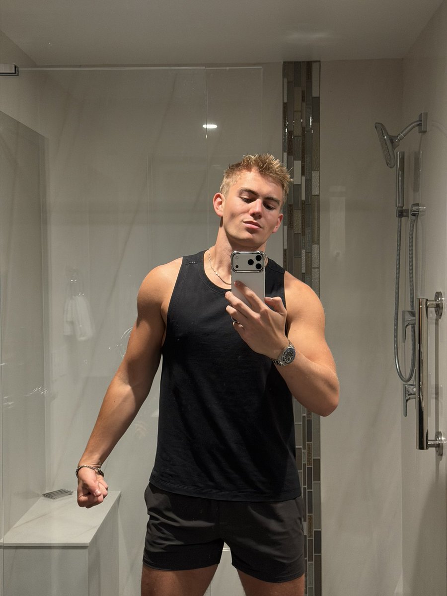 You’re weak for a 19 year old…
I love it