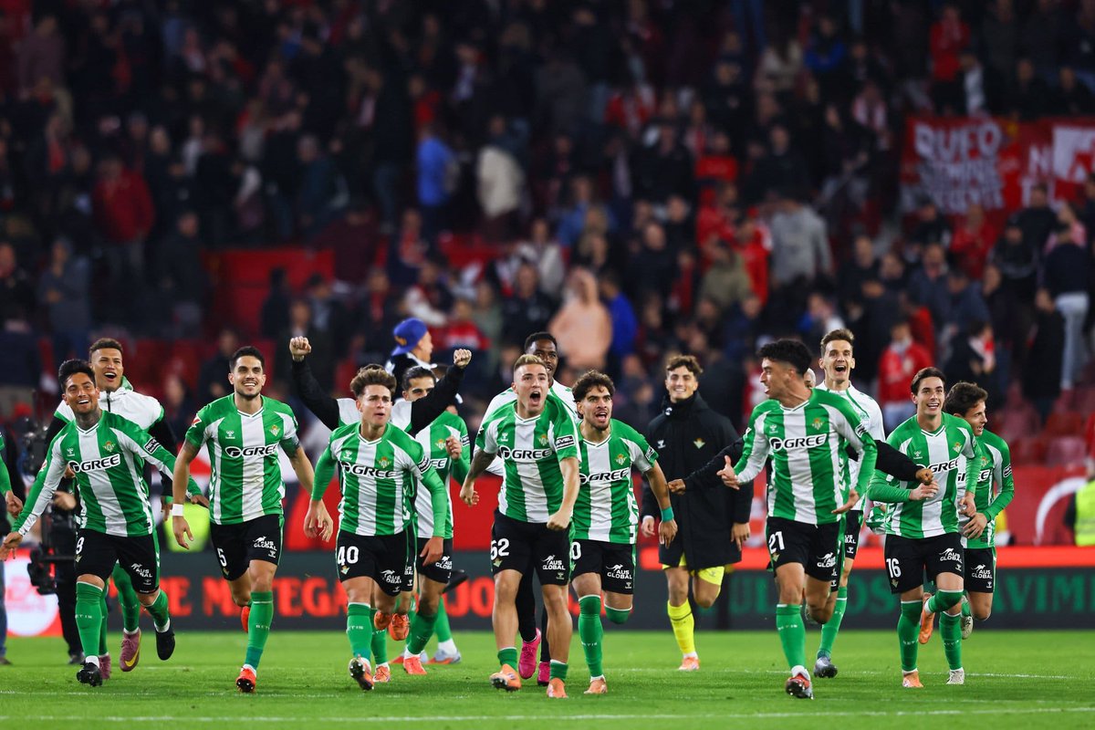 vs 🐽🐷

•Jornada 14 LaLiga 2025/26
•PigOne

ES VERDIBLANCA💚🧏🏻‍♂️