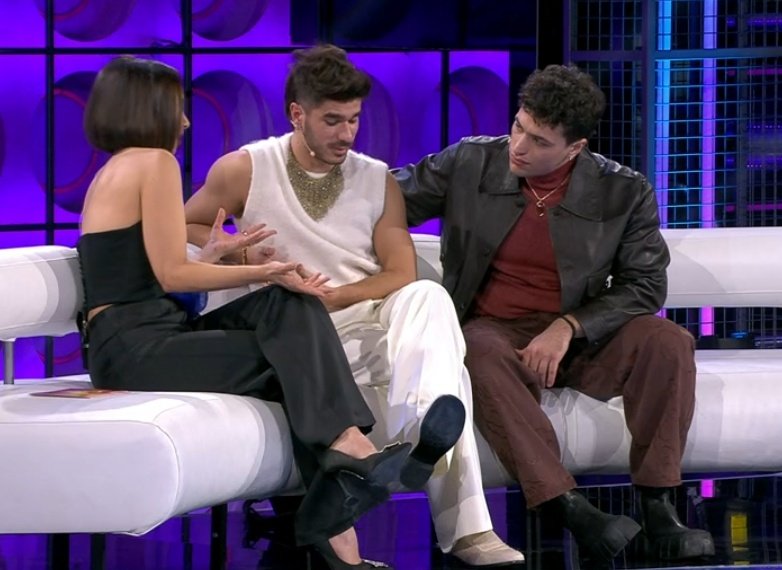 📊 ¿Quién es tu FINALISTA?

🔄 GUILLO
♥️ TINHO

#OTGala11 #OTDirecto2D