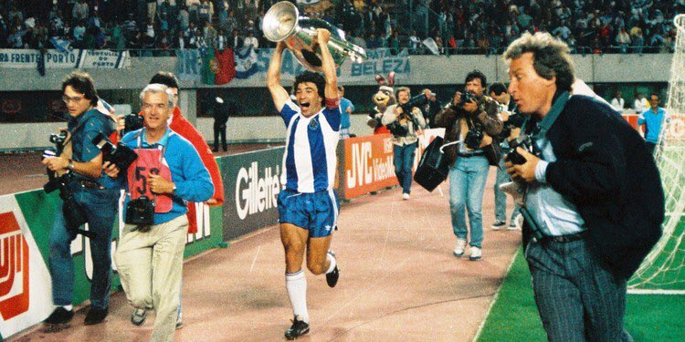 “Não tenha medo presidente. Era o que faltava, passados 40 anos, voltarem os calabotes ao futebol português.” 

João Domingos da Silva Pinto.