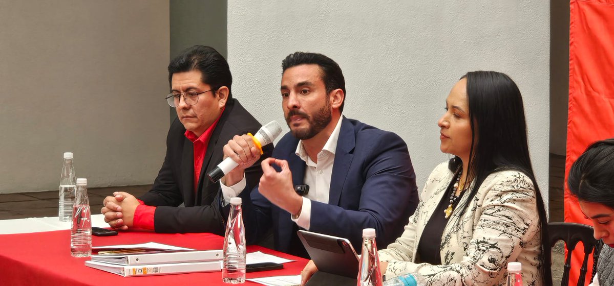 PoderNoticiaPue's tweet image. 👨🏻‍⚖️ @PTPueblaOficial anuncia marcha “nutrida y pacífica” en respaldo a la presidenta @Claudiashein  

➡️ @soy_tonolopez destacó también avances legislativos como la Ley General de Aduanas...

➡️ Entérate aquí: shre.ink/q32j

#PoderNoticiaPue #DondeTuVozSeEscucha