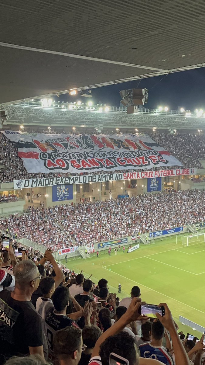 “Prefiro sofrer com uma camisa que representa meu povo do que me contentar com aquilo que pertence aos outros” 

<a href="/SantaCruzFC/">Santa Cruz F.C.</a>