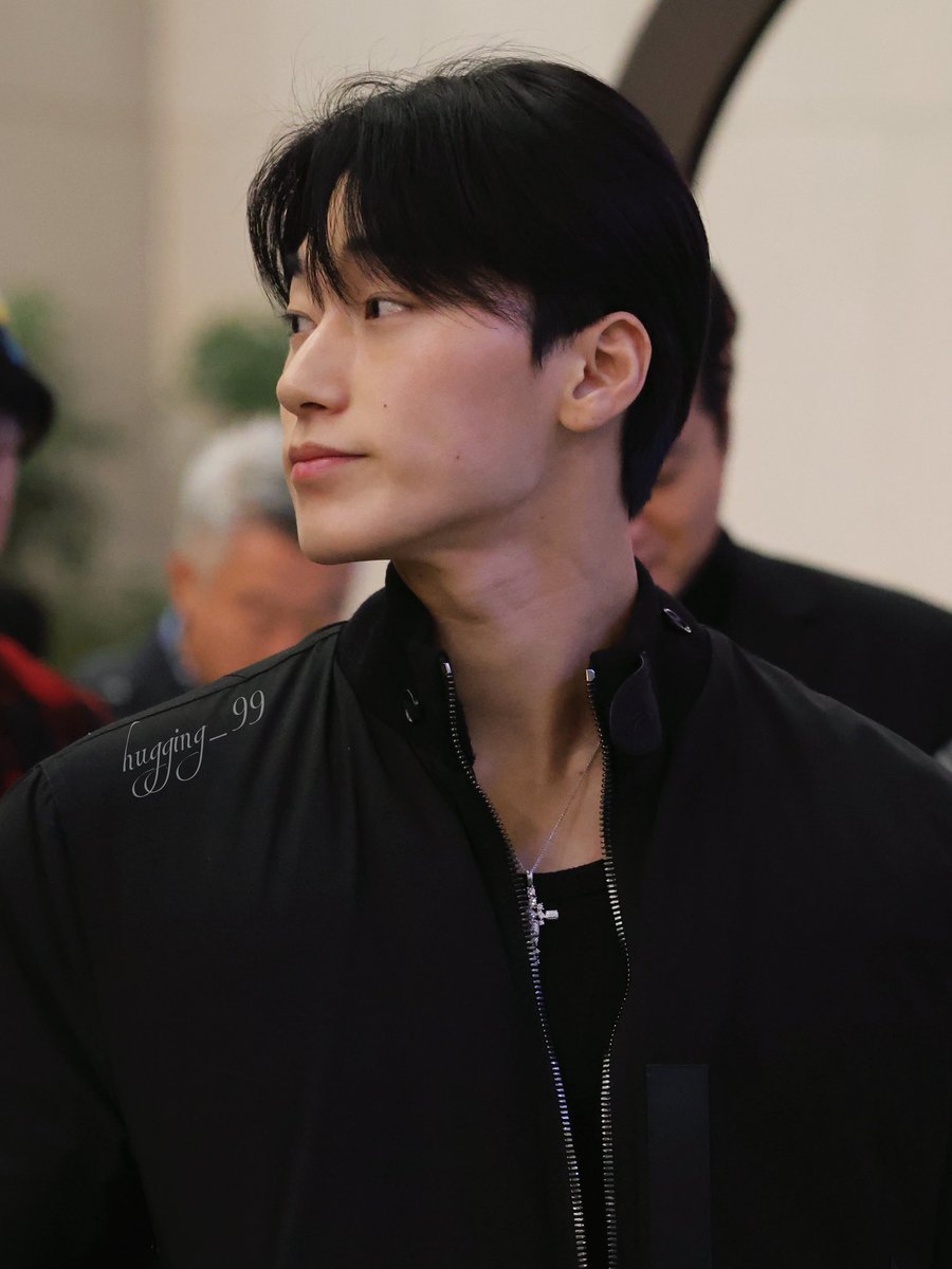 hugging_99's tweet photo. 251202 GMP

#에이티즈 #ATEEZ
#산 #SAN #최산 https://t.co/l7WK1AQOnX