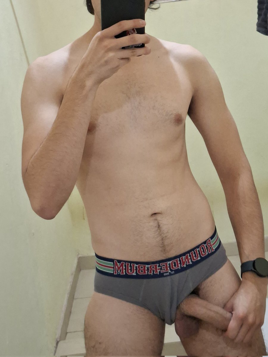 A bañarnos 
Like y rt si me acompañas