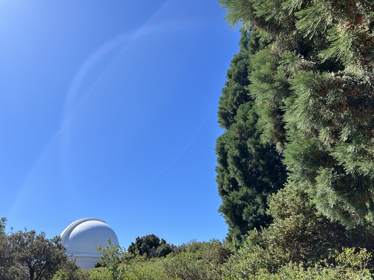 xyz2maureen's tweet image. I will join Tsinghua University, College of AI, as an Assistant Professor in the coming month. I am actively looking for 2026 spring interns and future PhDs (ping me if you are in #NeurIPS).

It has been an incredible journey of 10 years since I attended an activity organized by…