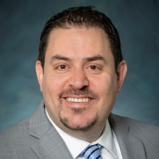 ASCOPost's tweet image. No reliable screening test exists for #ovariancancer —but prevention may be possible. 
Emerging evidence shows opportunistic salpingectomy during routine abdominal surgery could prevent nearly 80% of ovarian cancers ❕ 
@JosephSakran, @KaraLongRoche 
ascopost.com/news/november-…
