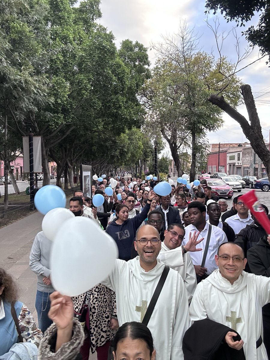 pgallo08's tweet image. En peregrinación a la Basílica de Guadalupe en slp. La Familia espiritual Nueva Alianza
