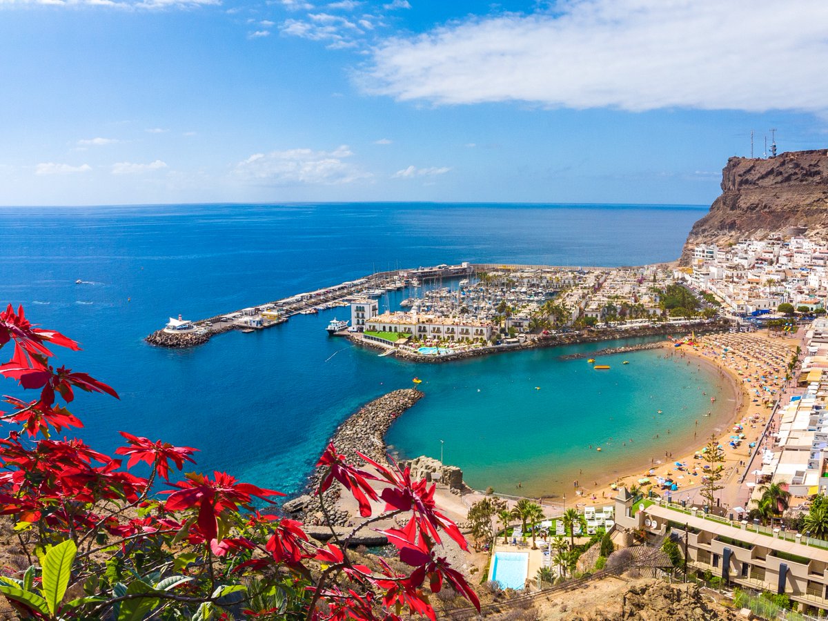 Departing May 11, 2026, our South Africa, Namibia &amp; Cape Verde Cruise sails from Cape Town to the Canary Islands with beautiful stops along the way. 🌍

Overnights, hidden ports, and iconic shores await.

View the full sailing here: bit.ly/3KaYafY

#Azamara #MoreToSea