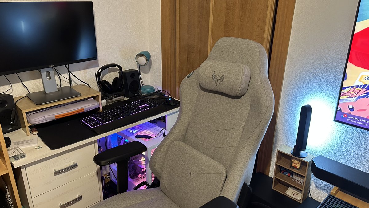 Nueva silla para el setup. Por ahora guay, muy cómoda #valkgaming