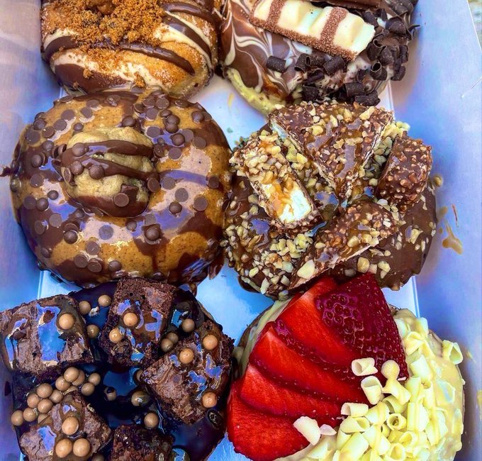 FoodPleaser's tweet photo. Donuts… are you a fan? https://t.co/3nULPligIk