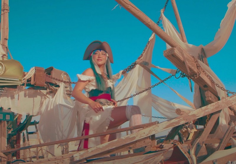 StarryMag tweet media