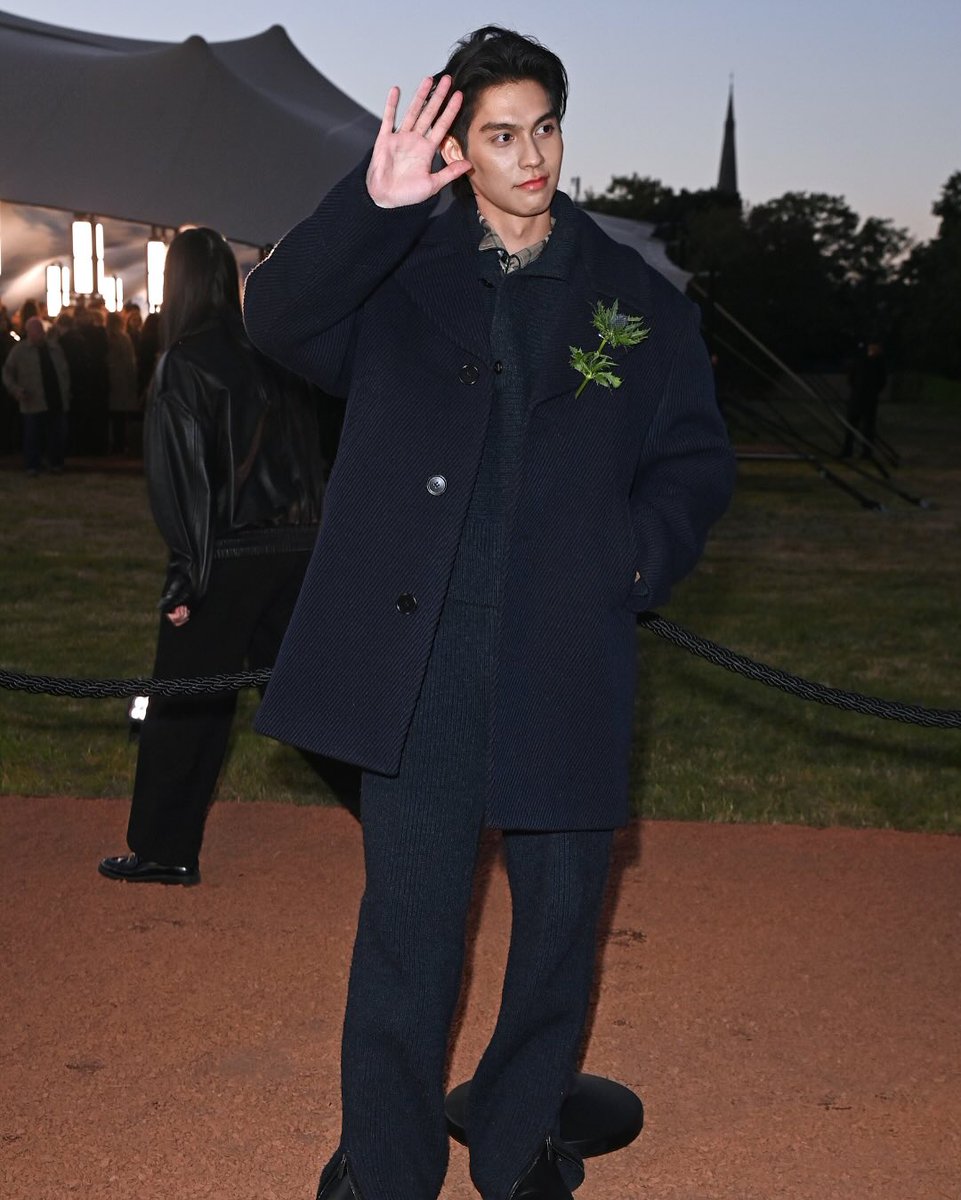 BVC_Streaming's tweet image. [ INSTAGRAM UPDATE ] - 02.12.25

HAPPY BIRTHDAY TO THESE DECEMBER ICONS

IG : harpersbazaarsg
🔗 instagram.com/p/DRtOdzWAWcx/…

#bbrightvc