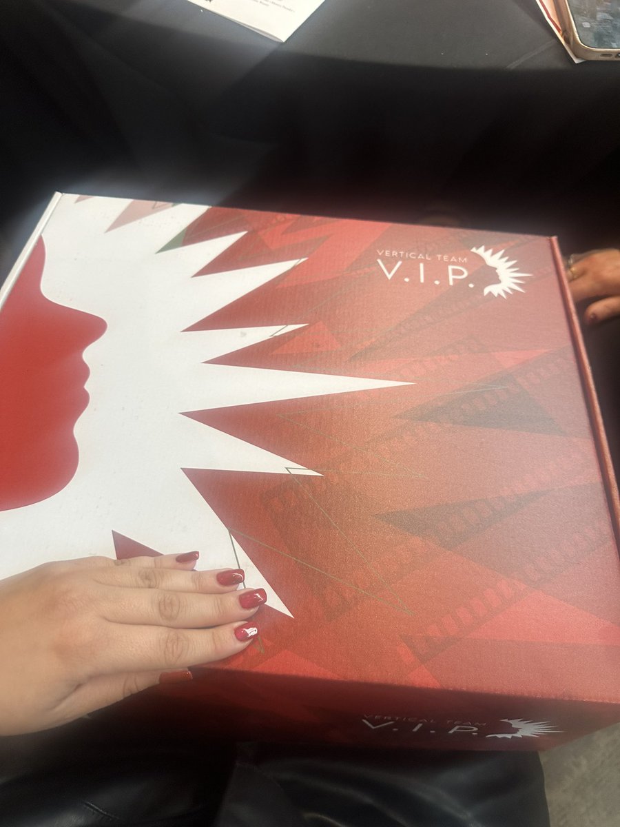 Katie Benningfield tweet media