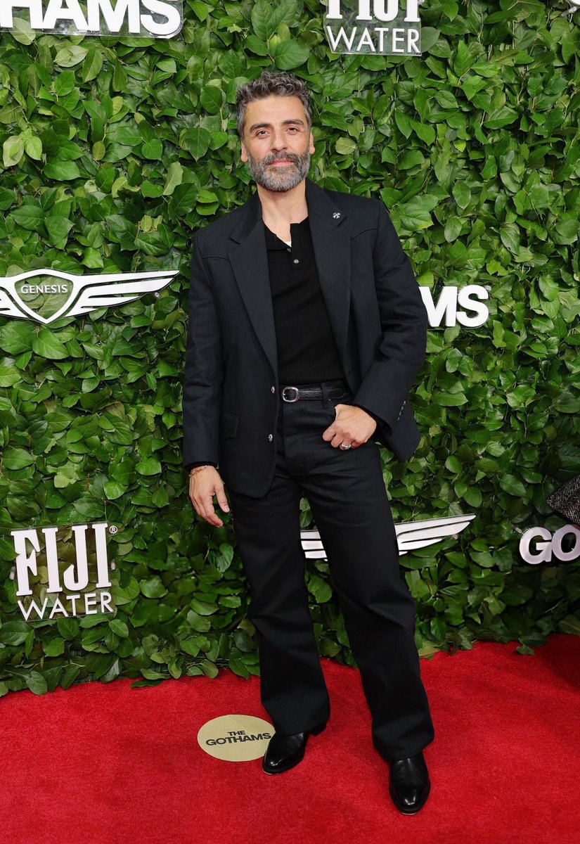 archivedilfs's tweet image. Oscar Isaac at the Gotham Awards
