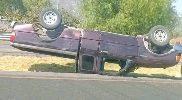 PoderNoticiaPue's tweet image. #EstadoDeMéxico ⚠️
🚨 Reducción de carril por volcadura de una camioneta sobre la autopista México - Tuxpan, a la altura de #Otumba Estado de México con dirección Tuxpan.
@GN_Carreteras

#PoderNoticiaPue #DondeTuVozSeEscucha 🗣️📰💯