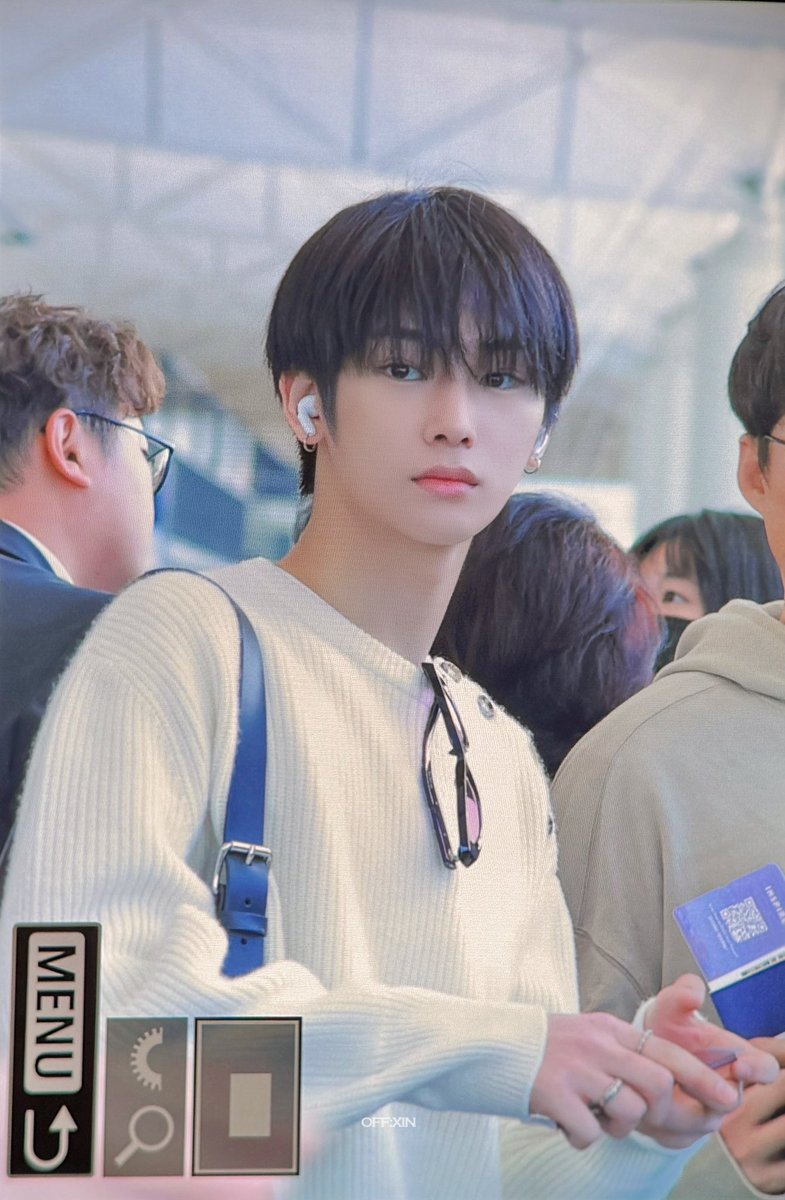 중드남주얼굴그만하라고햇다