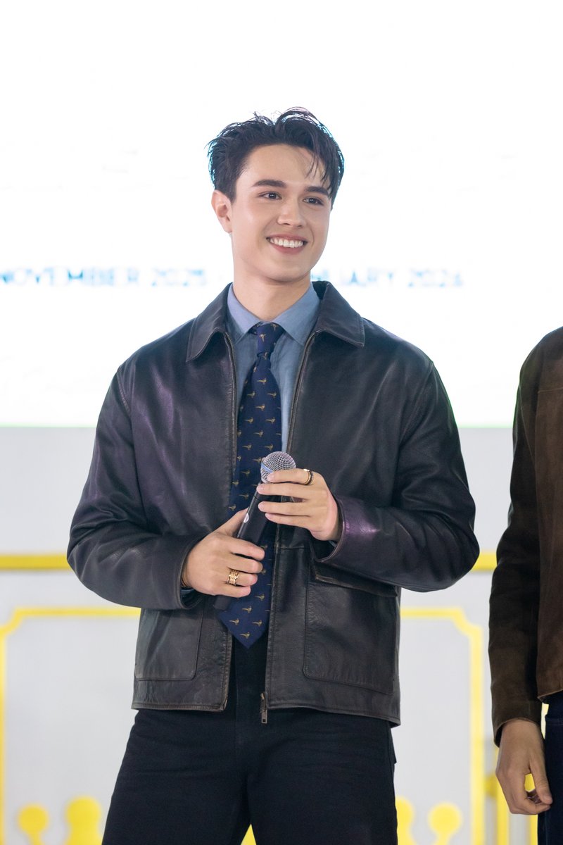 มื้อกลางวันนี้ขอเสิร์ฟรอยยิ้มหวานๆ ของไมกี้ค่ะ 💖

#mikepanitan ในงานสยามพารากอน ครบรอบ 20 ปี “A Journey of Extraordinary Dreams” ณ POP LAND Exclusive Festive in Thailand, พาร์ค พารากอน ชั้น M สยามพารากอน

MIKEY AT SIAM PARAGON

#SiamParagon20thAnniversaryxMikey