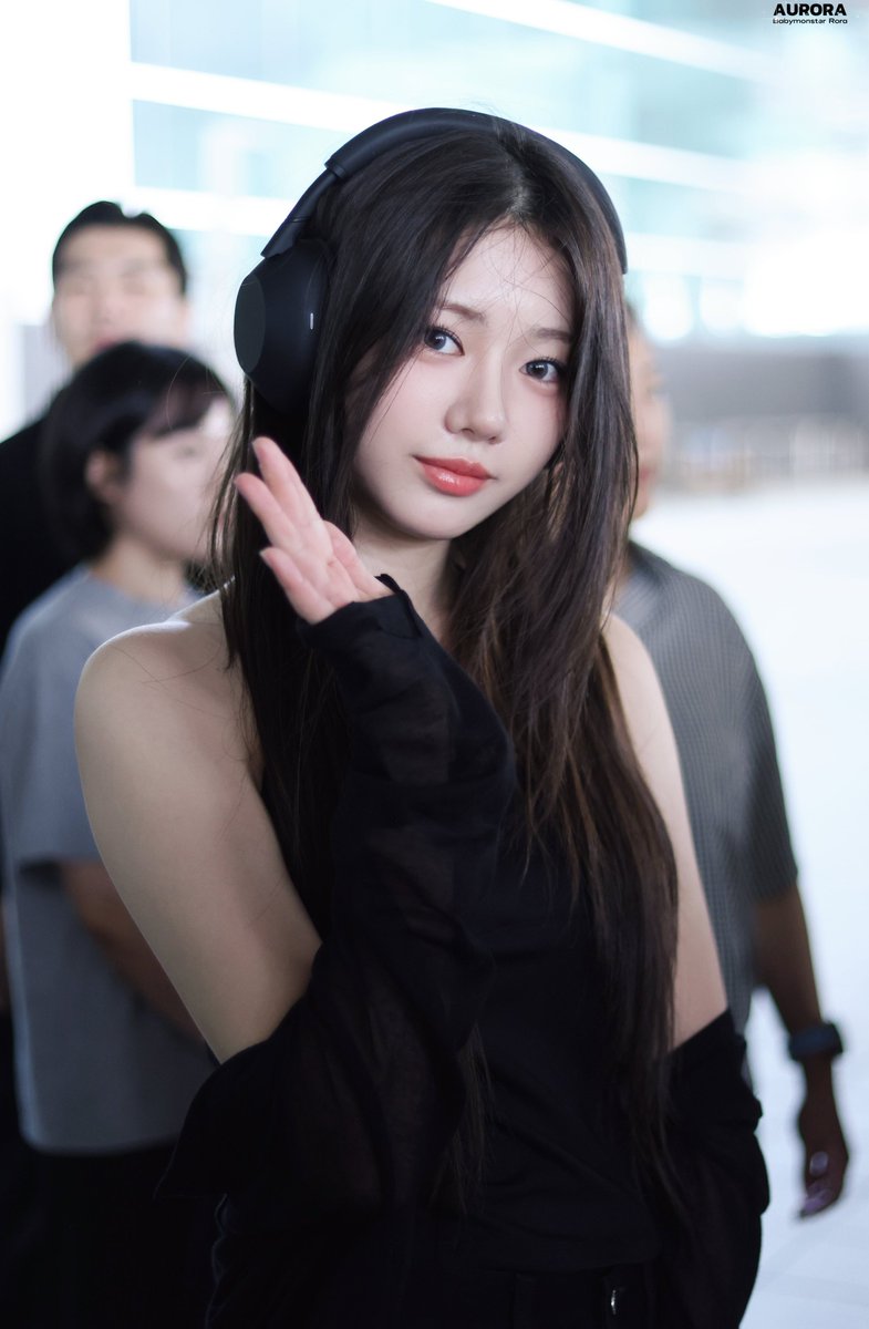 rorahourly's tweet image. #RORA #로라 #ローラ #李茶仁