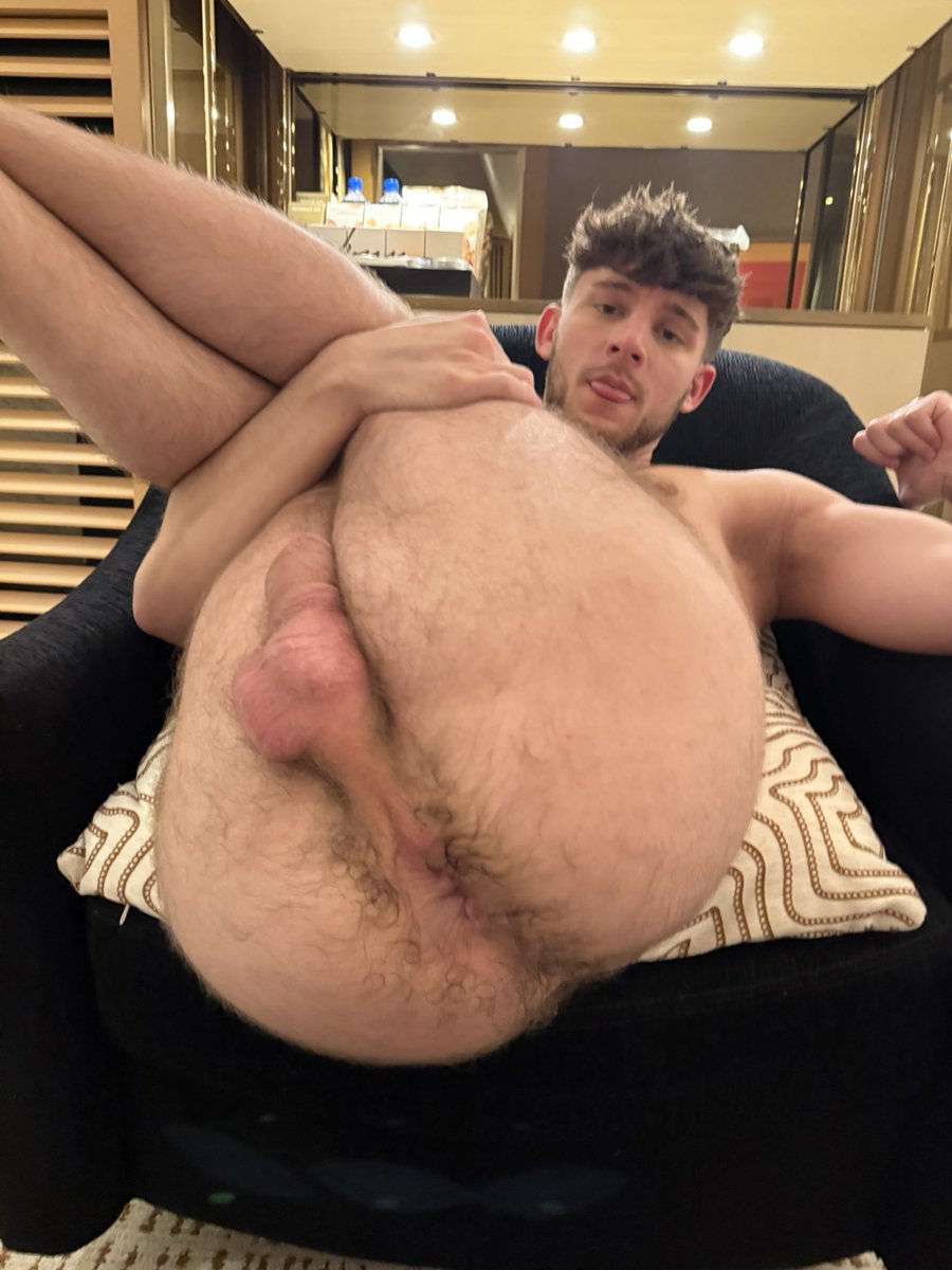 alex tweet media