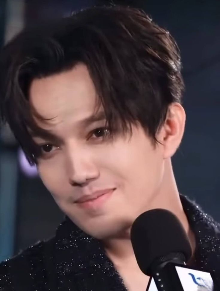 <a href="/DDears00/">DQDears00</a> Димаш великолепен, особое строение связок и прекрасное образование, его голос настоящий бриллиант.
A VOICE THAT UNITES 
#DimashQudaibergen 
Follow the music